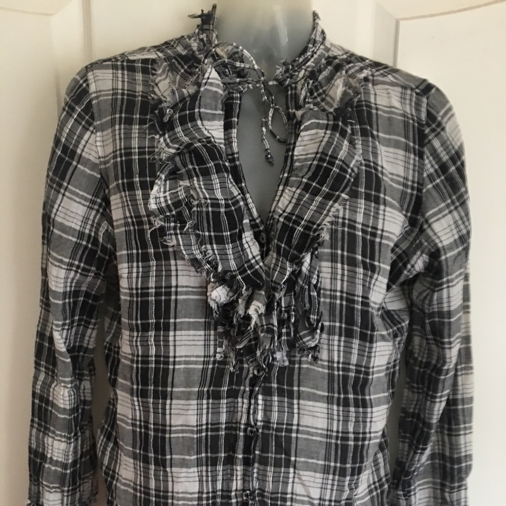 Black and white plaid ruffle collared long sleeve shirt